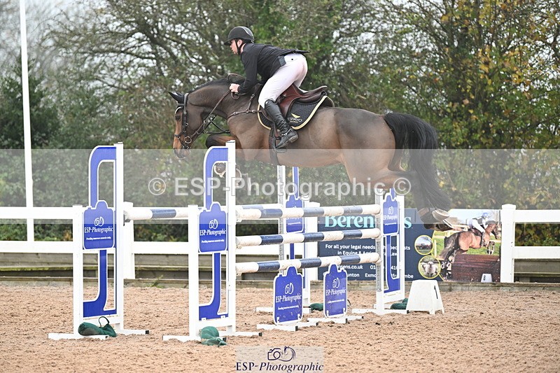 241102A-122854-04563 - SAT Cls 15 Foxhunter and 1.20m Open