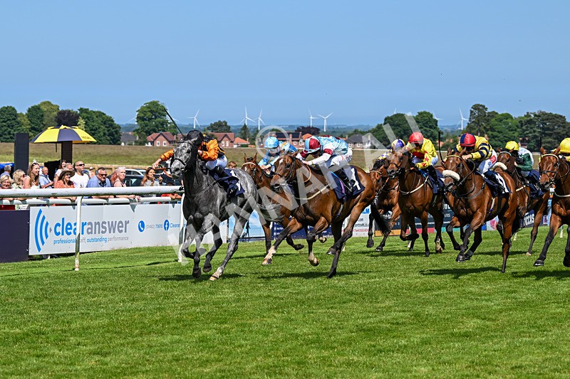 250624-Race 3-Island Native-5411 - Race 3