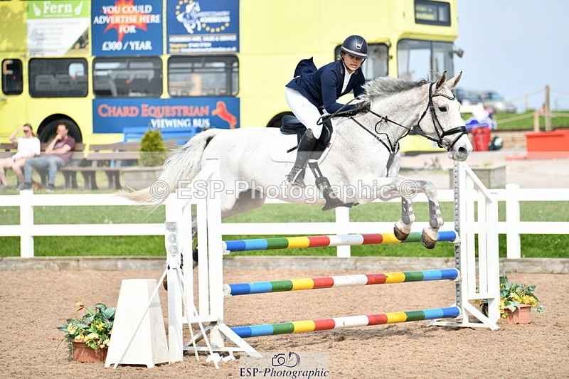 240511A-160810-14288 - Cls 25 British Novice and 90cm Open