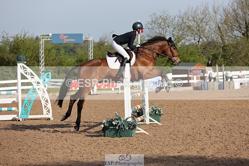 240510A-082002-04182 - Cls 13 British Novice and 90cm Open