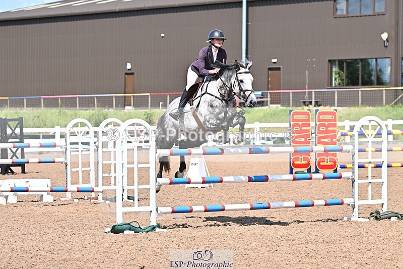 240619A-154527-00958 - Cls 5 Snr Foxhunter and 1.20m Open