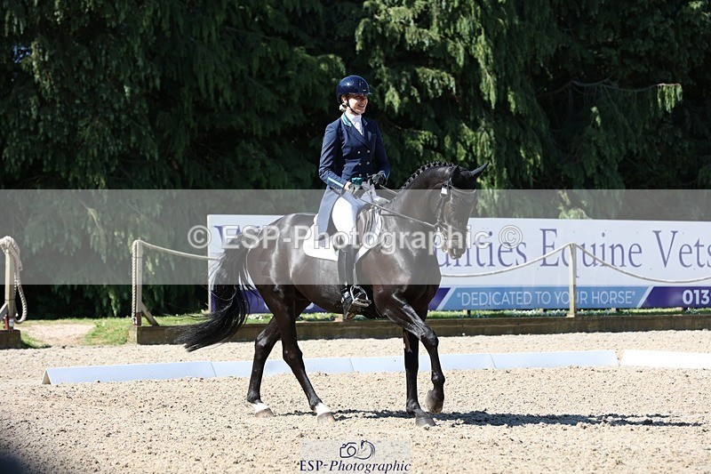 230526-100327-05165 - 358-EQUADOR_MW-Toots_Bartlett-WEDTrotUp+DR