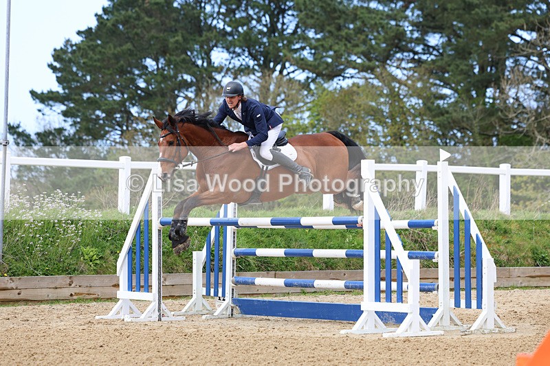 3E7A2375 - Class 9: Senior 1.30m open