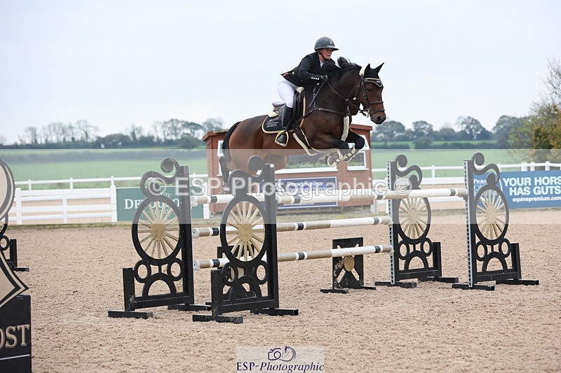 241101A-130737-01960 - FRI Cls 6 Foxhunter and 1.20m Open