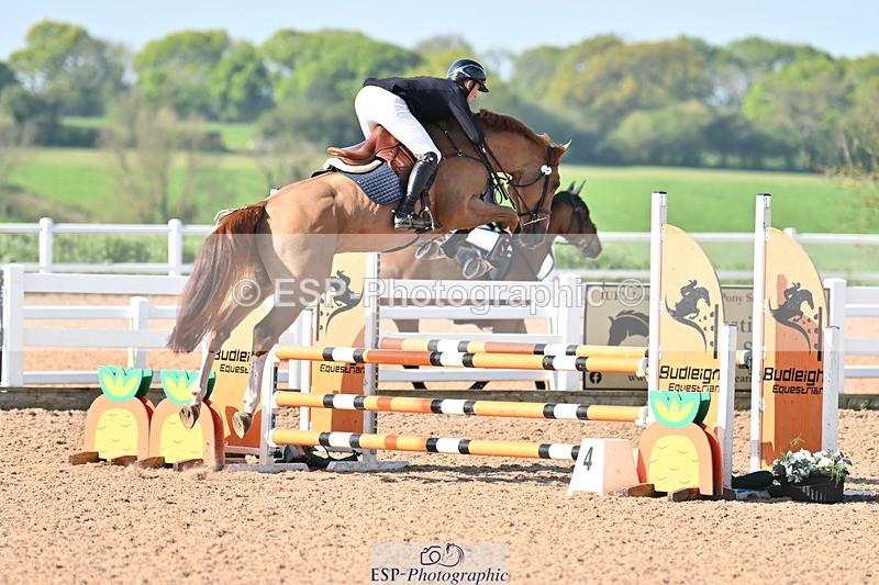 240509A-090717-00032 - Cls 1 British Novice and 90cm Open