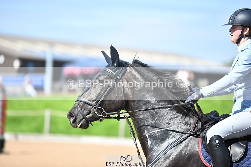 230903A-132505-04778 - Cls 15B U21 Intro 1m