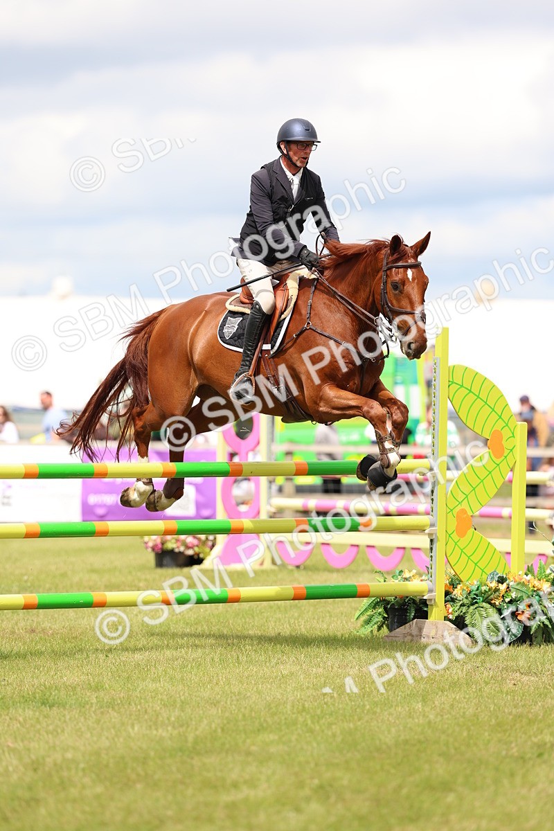 SBM_13900 - Class 206 - Senior Newcomers - 1.10m Open