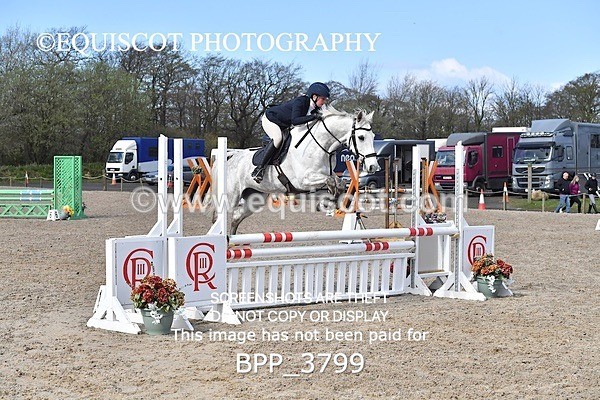 BPP_3799 - CLASS 3 FRI Senior British Novice/ 90cm Open