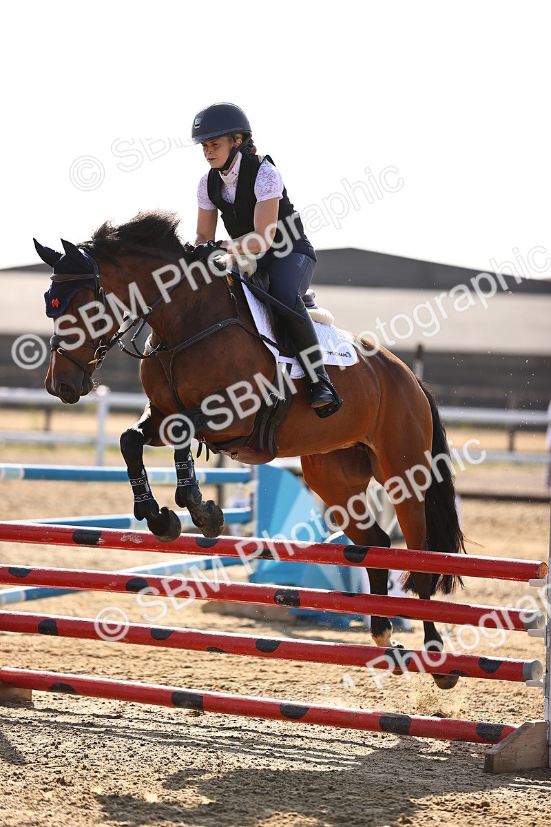 SBM_005473 - Class 8 - Clear Round