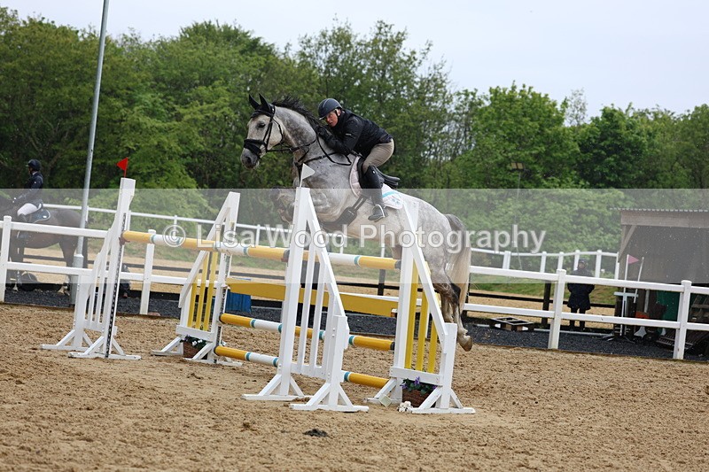 3E7A7591 - Class 9: Senior 1.30m open