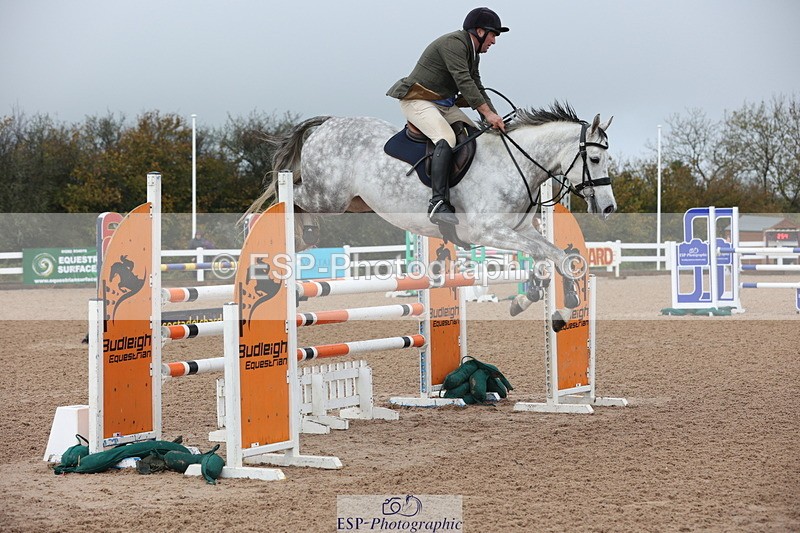 231112A-131854-04395 - Cls 20 Newcomers & 1.10m Open