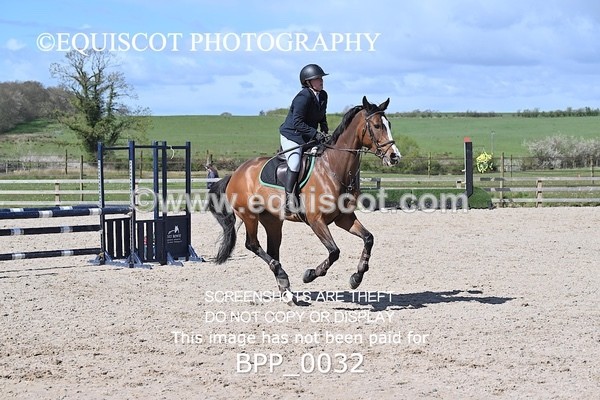 BPP_0032 - CLASS 19 SUN Senior British Novice/ 90cm Open