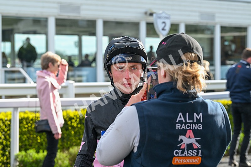 240424-Race 7-Fly Pass-8635 - Race 7