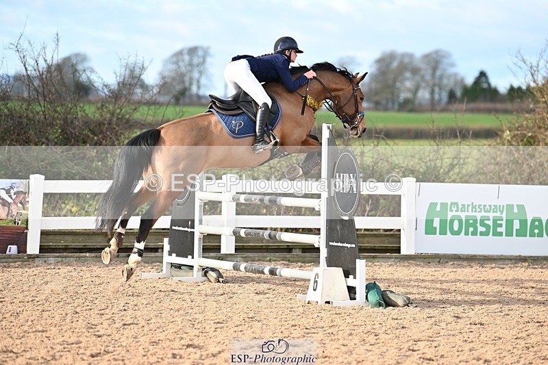 241208-130443-01686 - Cls 21 Newcomers and 1.10m Open