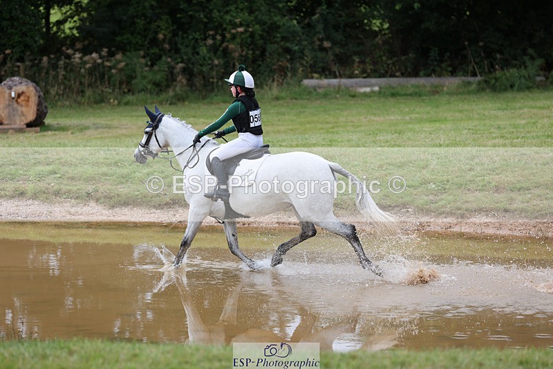 240825X-120413-32416 - 70cm XC 12.00 to End