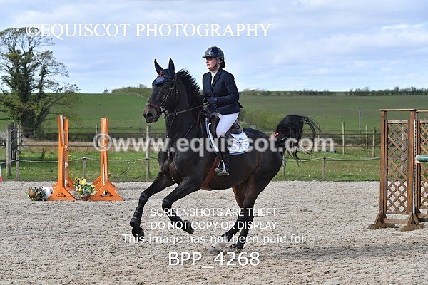 BPP_4268 - CLASS 8 FRI Senior Foxhunter/ 1.20m Open