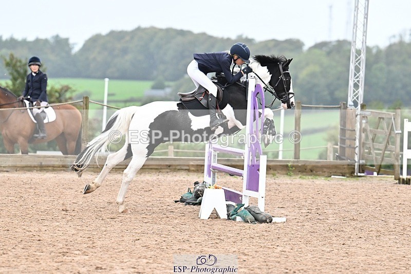 250920-161105-01844 - Cls 22 Pony Intro 90cm Derby