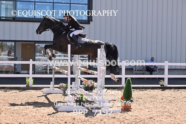 BPP_7192 - CLASS 14 FRI Nupafeeds Senior Dicovery/1m open