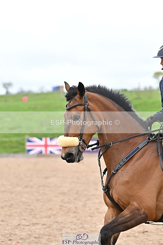 250414-111625-00418 - 90cm Round 1