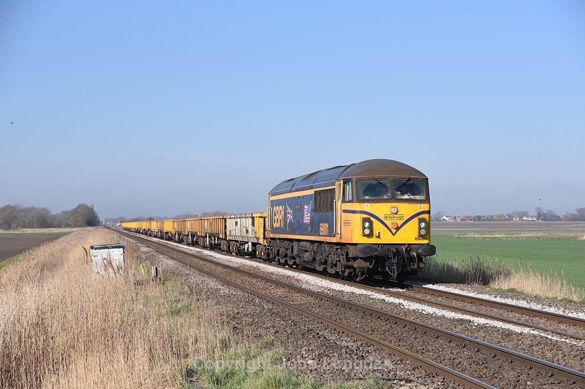JL - 20.3.25 69001 6L32 Doncaster Decoy - Whitemoor Yard, Whittlesea - Latest shots