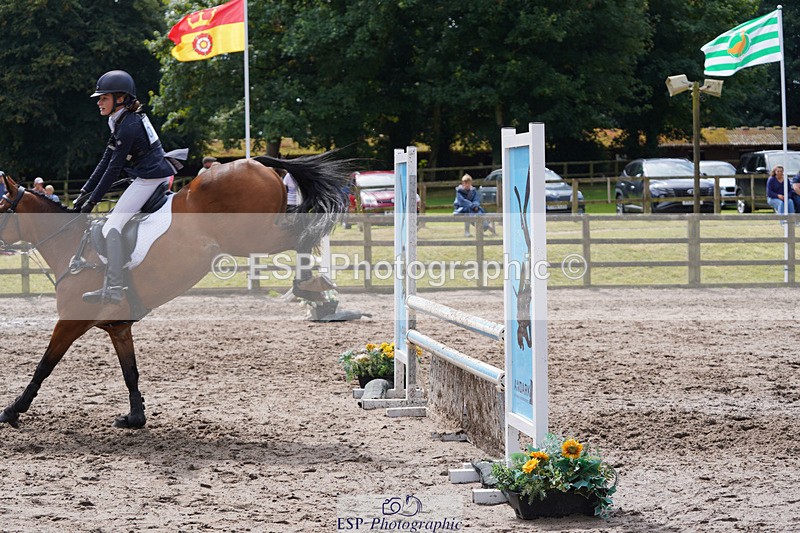 240824X-123940-24208 - 80cm Round 1 12.00 to 13.00