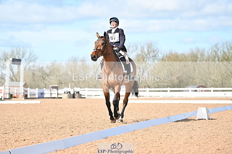 240324A-142504-04028 - Novice 27, 14.30 to 15.25