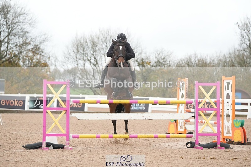 251107-140055-01302 - Cls 6 Foxhunter and 1.20m Open