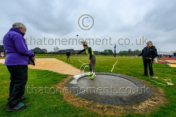 Opener25-924985 - Field Female