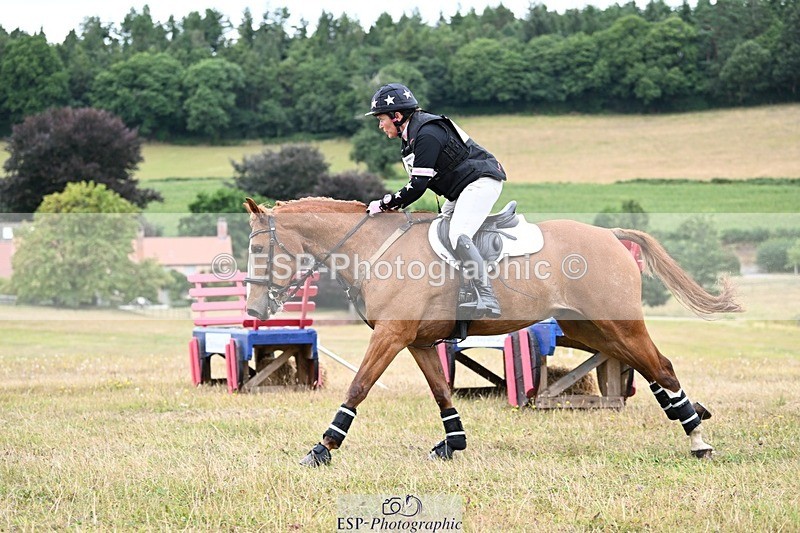 250803A-113548-11192 - K-466-Emily.R.Vincent-GOLDEN.HEART.BREAKER