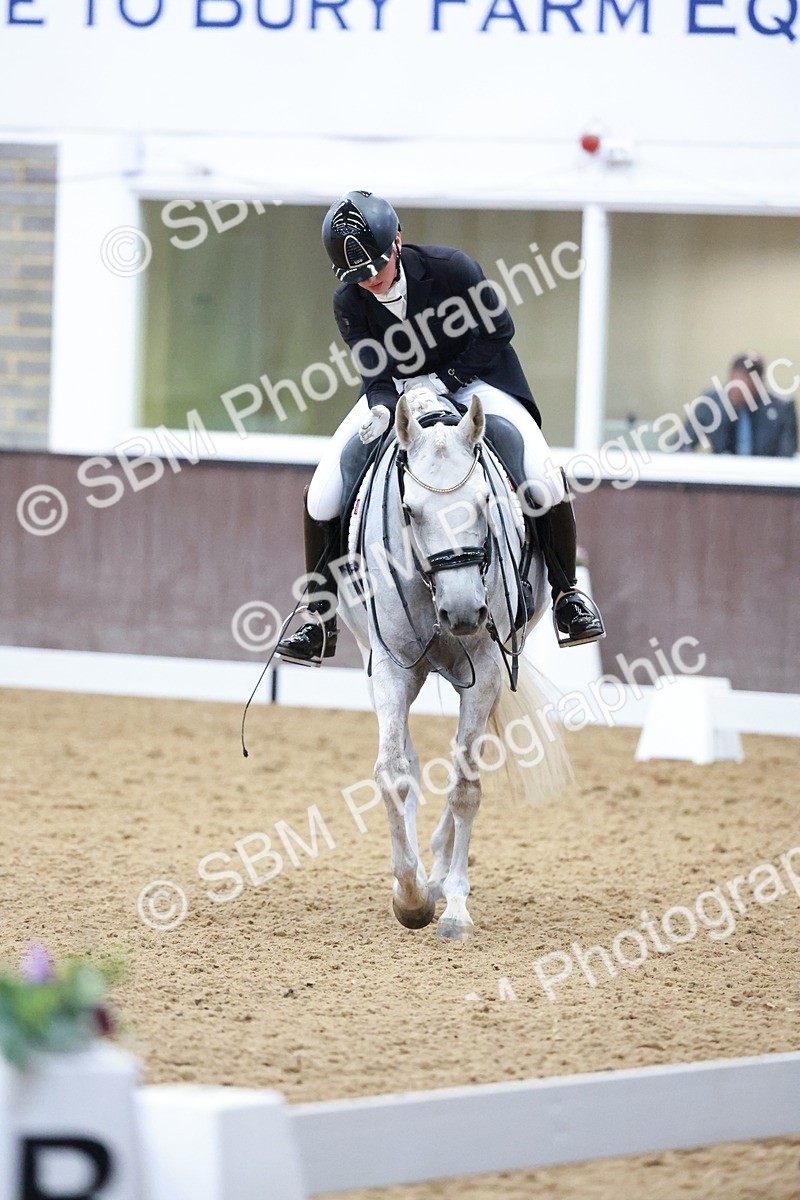 SBM_020962 - Class 13 - FEI INT I - 16.26-17.14