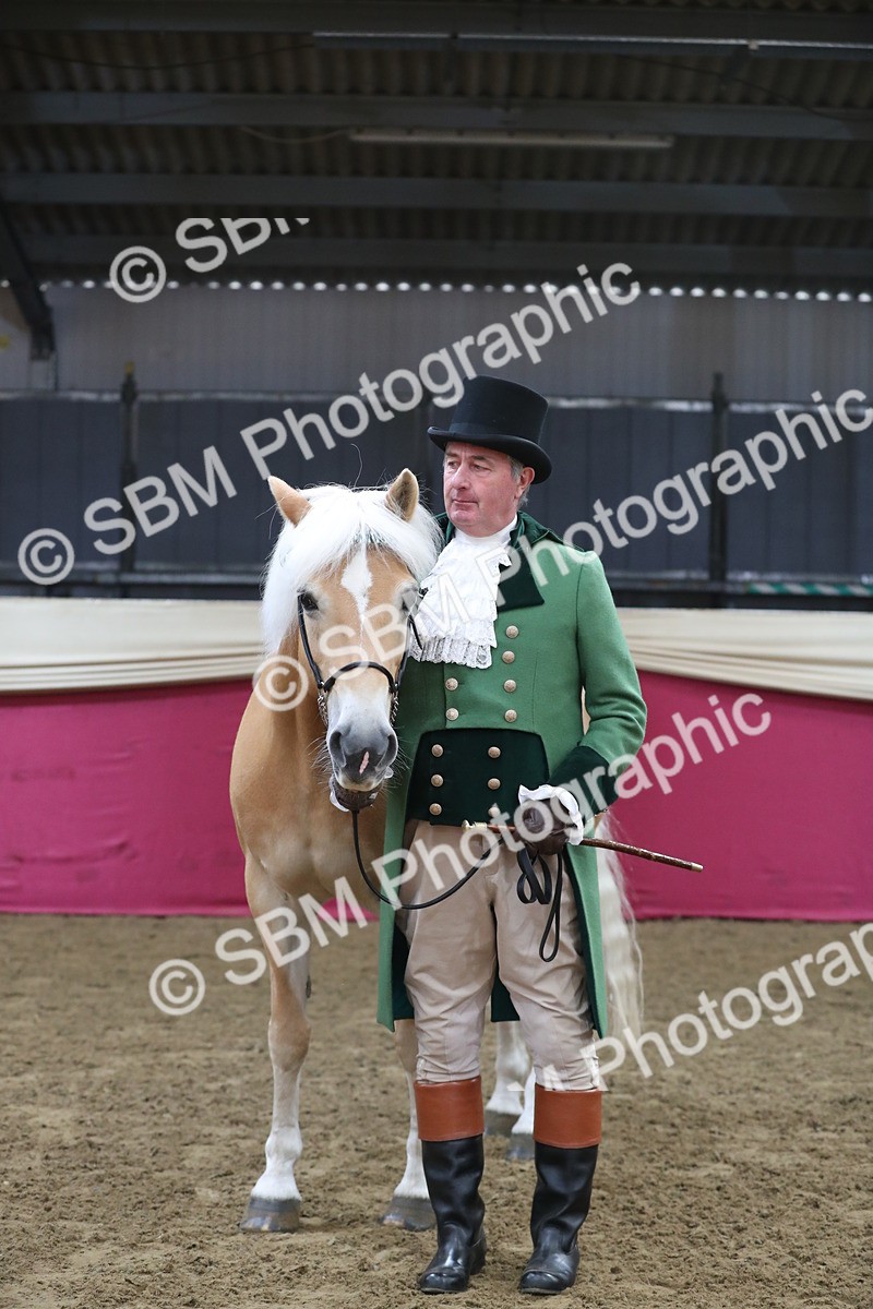 SBM_10821 - Class 103 IH Costume