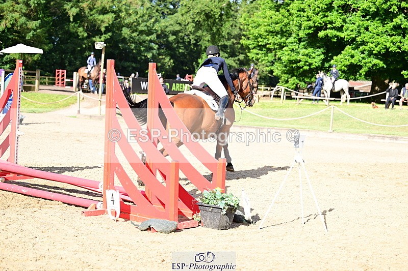 260630A-084101-00208 - Cls 24 85cm Nat Am Qualifier
