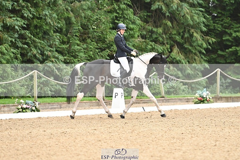 240811-111621-05124 - 189-Emma.Jenkinson-Fleur.C