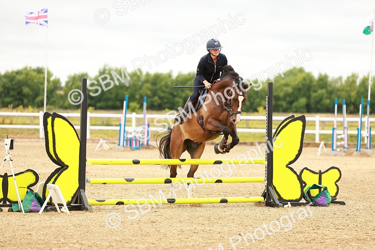 SBM_001511 - Class 8 - Clear Round