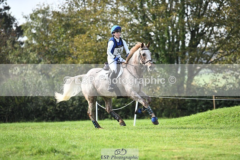 231020-111819-07115 - 038-IRISH.KONNECTION-Natasha.Anson-XC