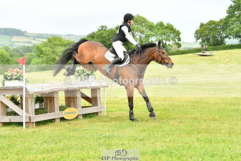 250524A-171340-14929 - C-281-Holly.Morris-NADIR.DE.LEAU