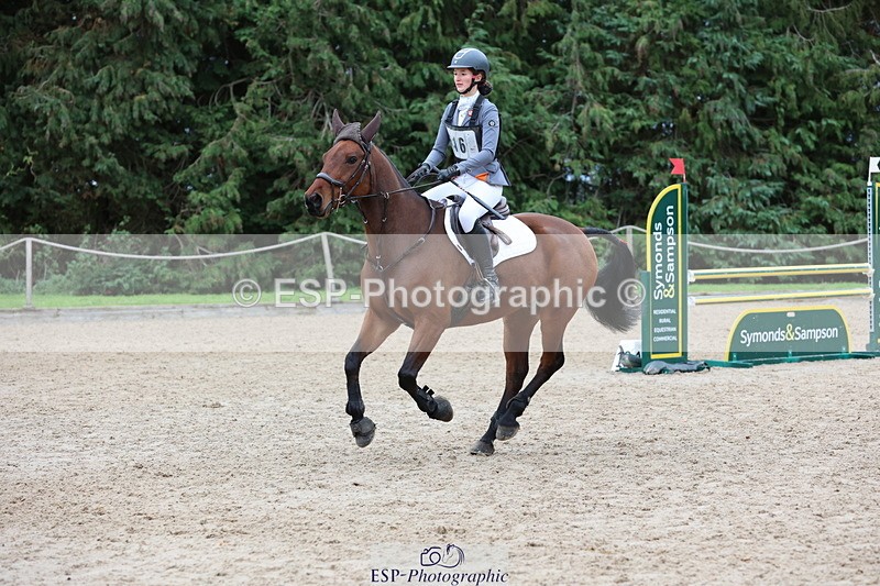 251026A-135051-26094 - G-516-Zara.Bucknell
