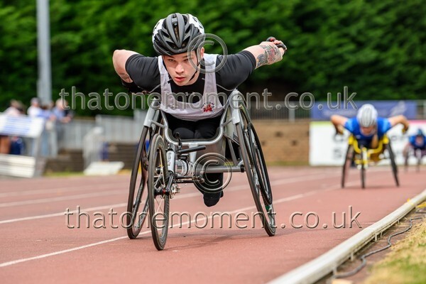 Sen25SUN-915736 - Track Male