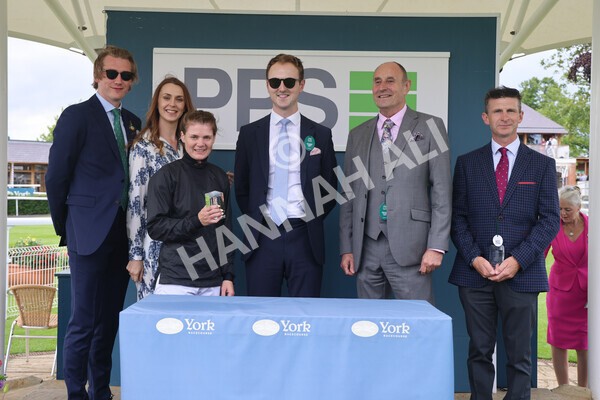 yr11062022r8-66 - Race 8 5.25pm Clean up with PPS Stakes