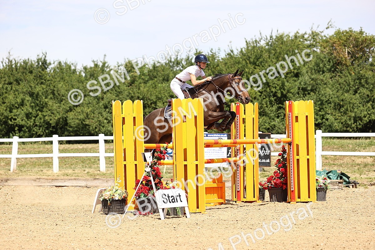 SBM_001230 - Class 16 - GFS Senior Newcomers 1.25m