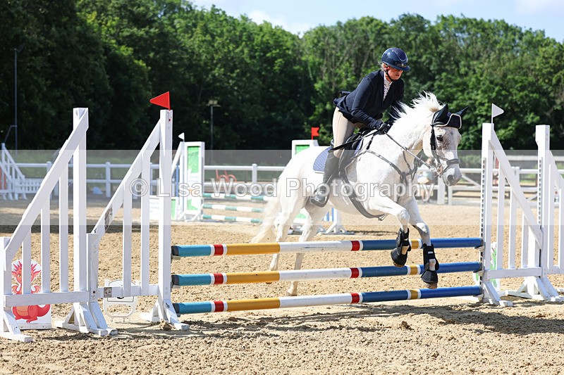 3E7A2697 - Class 2: 70cm Juniors and Seniors