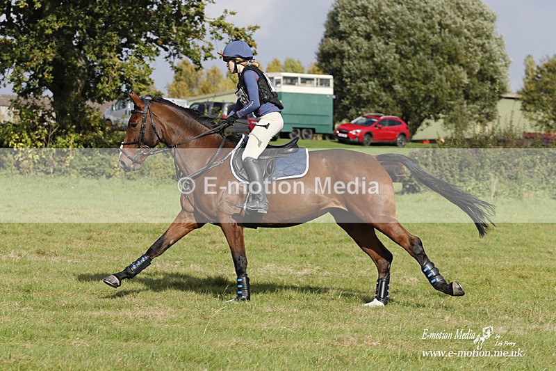  WWHT 171021 2945 - Intermediate (0.90m)  17/10/21