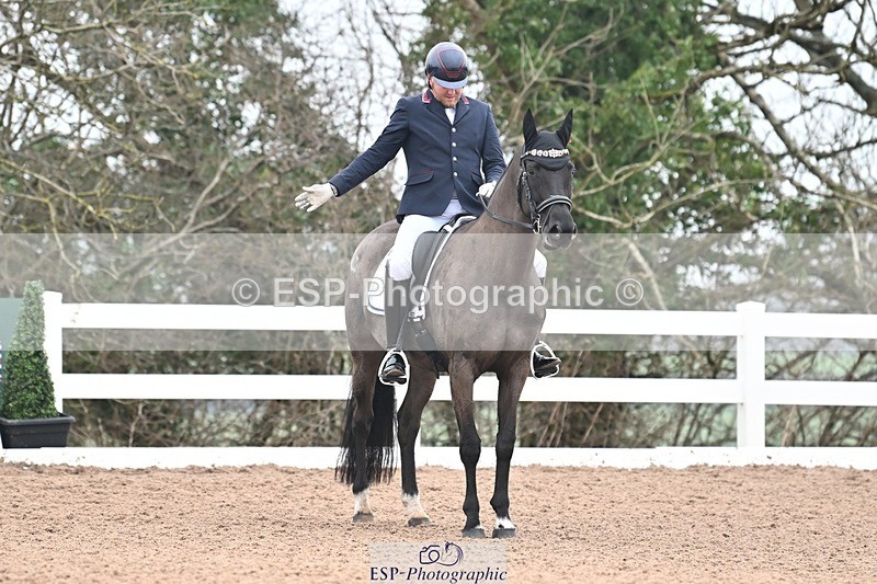 250216-101451-04581 - 213-Martyn.Humphrey-Isabeau.May