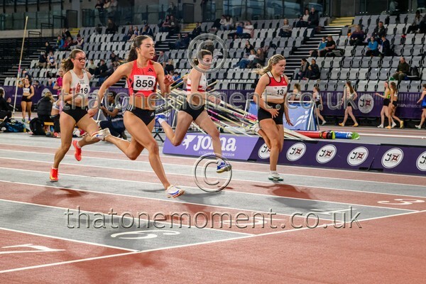 SenInd26-819465 - Track Female Set One