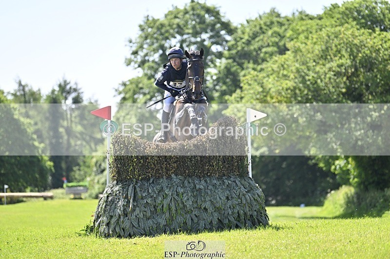 240525-105808-12385 - 323-EMERALD_ENDEAVOUR-Harry_Dzenis