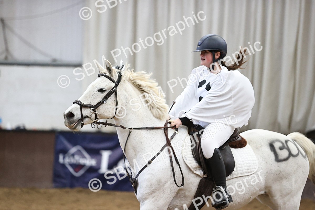 SBM_001507 - Class 3 - Horse & Hound 60cm