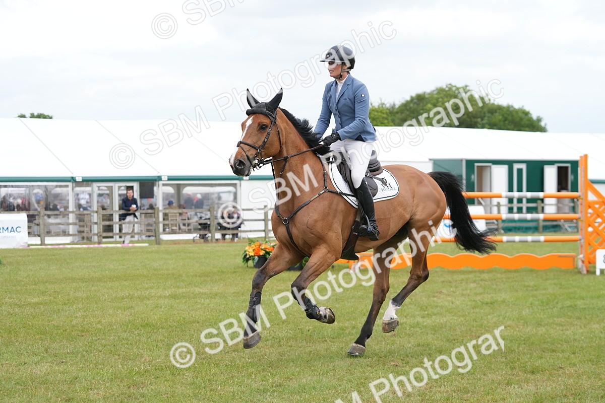 SBM_06608 - Class 202 - National 1.40m Open