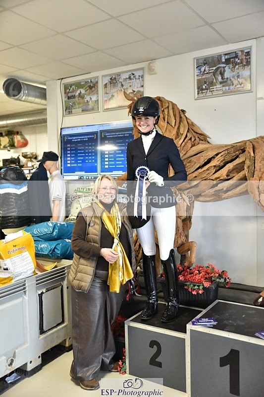 250214-130436-00320 - Novice Gold Presentations