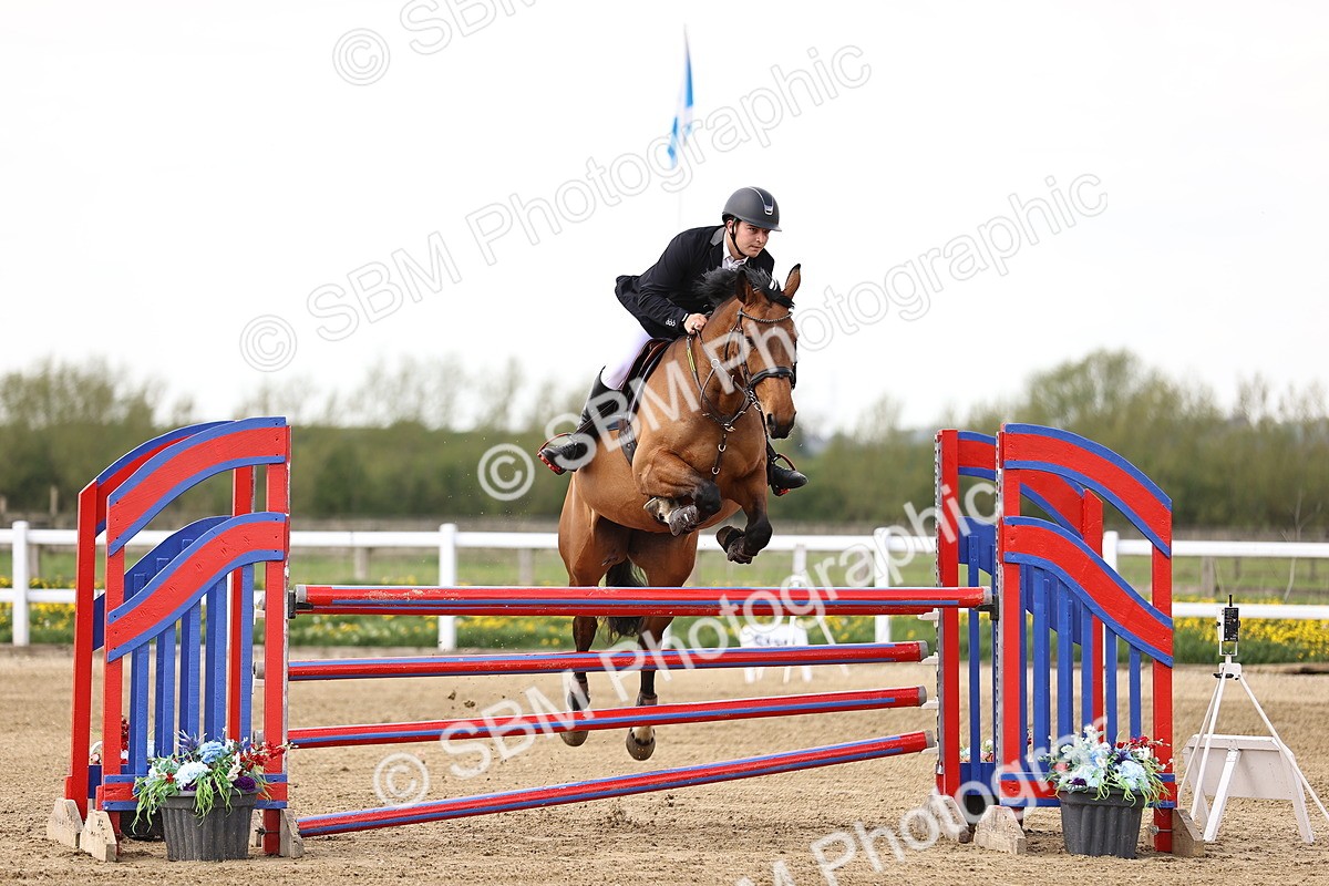 SBM_002229 - Class 11 - Senior newcomers - 1.10m