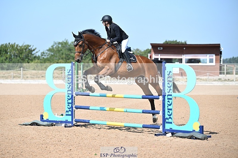 260722-102133-00130 - Cls 2 Brit Nov + 90cm Open